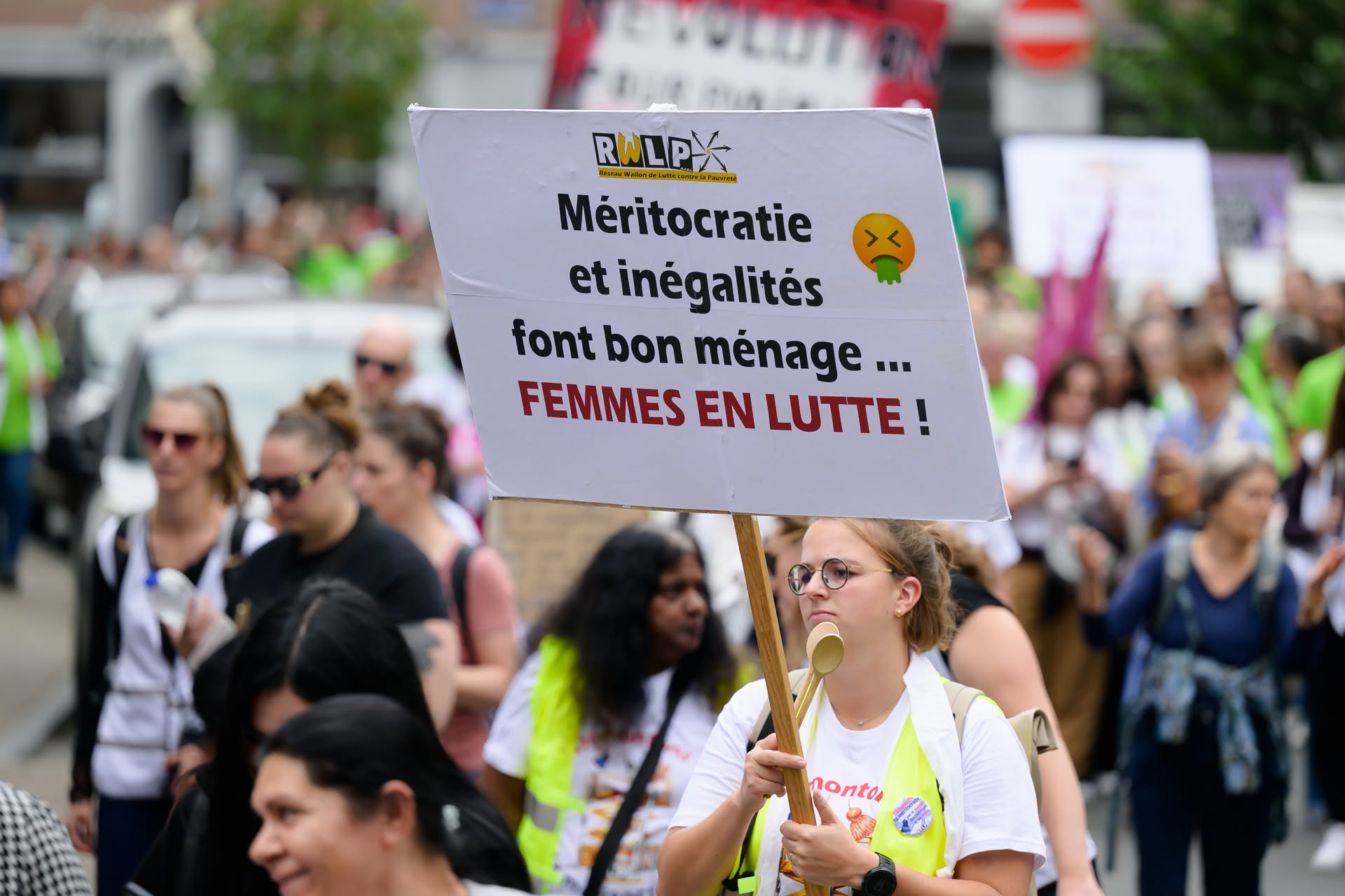Namur - Journée mondiale de la lutte contre la Pauvreté - Réseau Wallon de la Lutte contre la pauvreté.