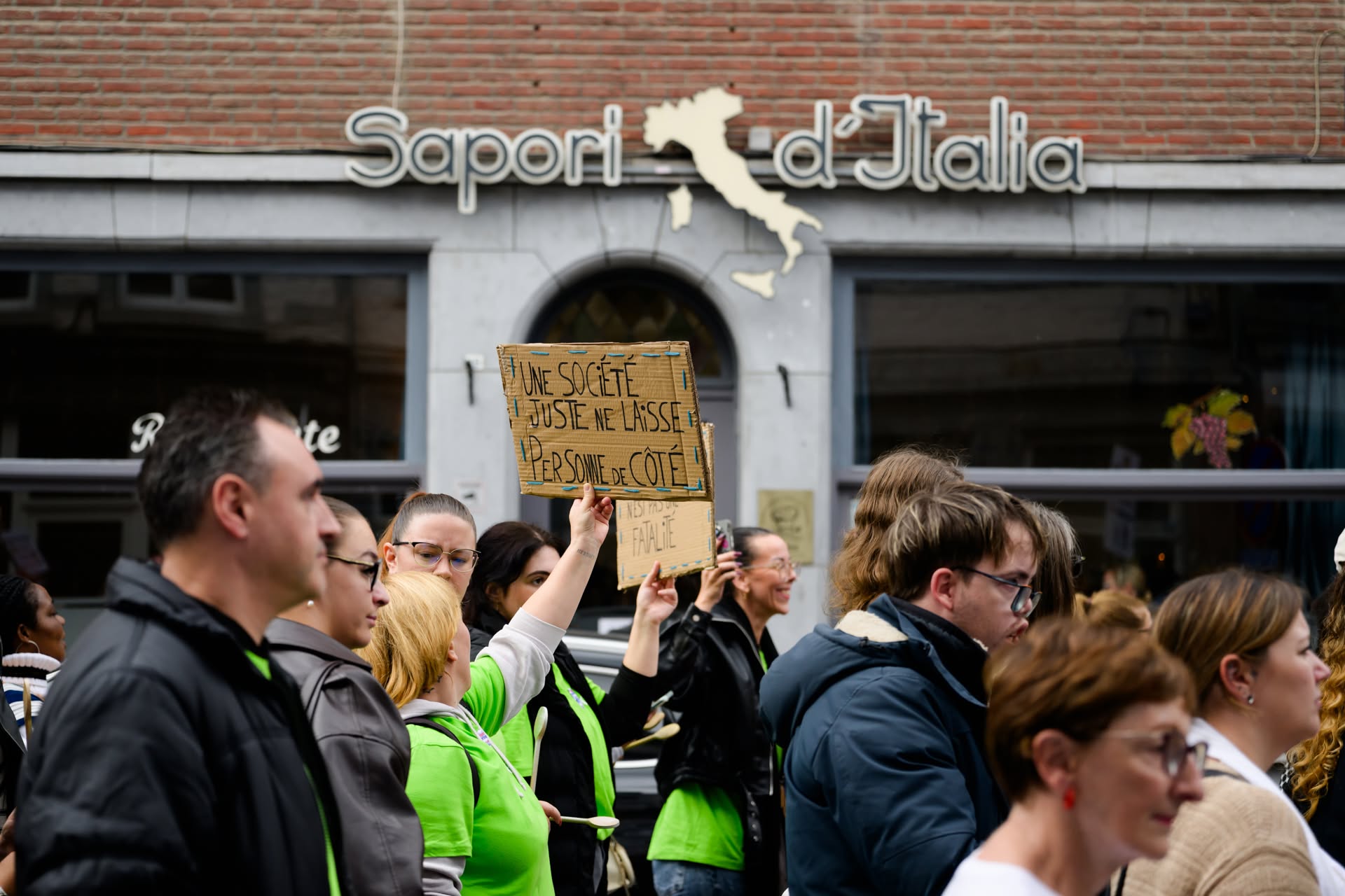 Namur - Journée mondiale de la lutte contre la Pauvreté - Réseau Wallon de la Lutte contre la pauvreté.
