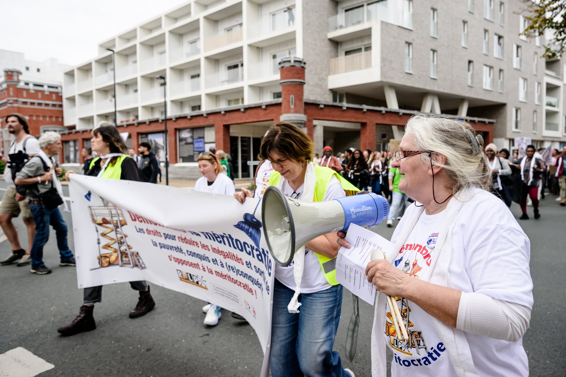 Namur - Journée mondiale de la lutte contre la Pauvreté - Réseau Wallon de la Lutte contre la pauvreté.