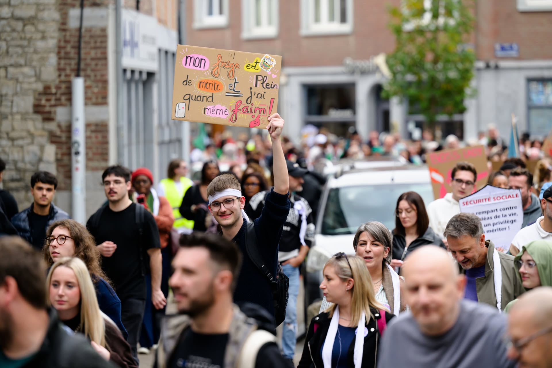 Namur - Journée mondiale de la lutte contre la Pauvreté - Réseau Wallon de la Lutte contre la pauvreté.