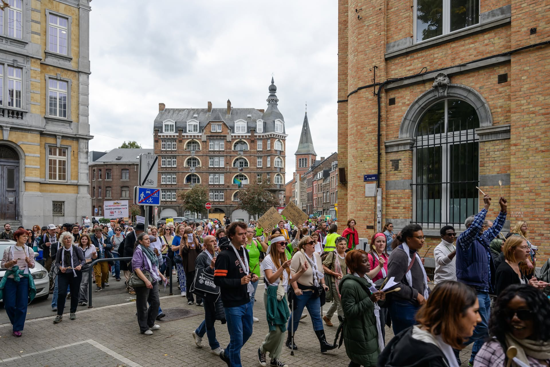 Namur - Journée mondiale de la lutte contre la Pauvreté - Réseau Wallon de la Lutte contre la pauvreté.