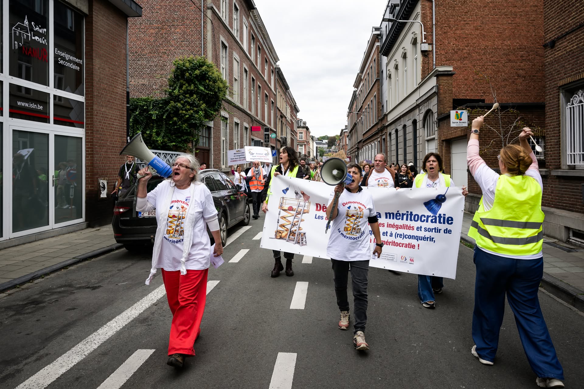 Namur - Journée mondiale de la lutte contre la Pauvreté - Réseau Wallon de la Lutte contre la pauvreté.