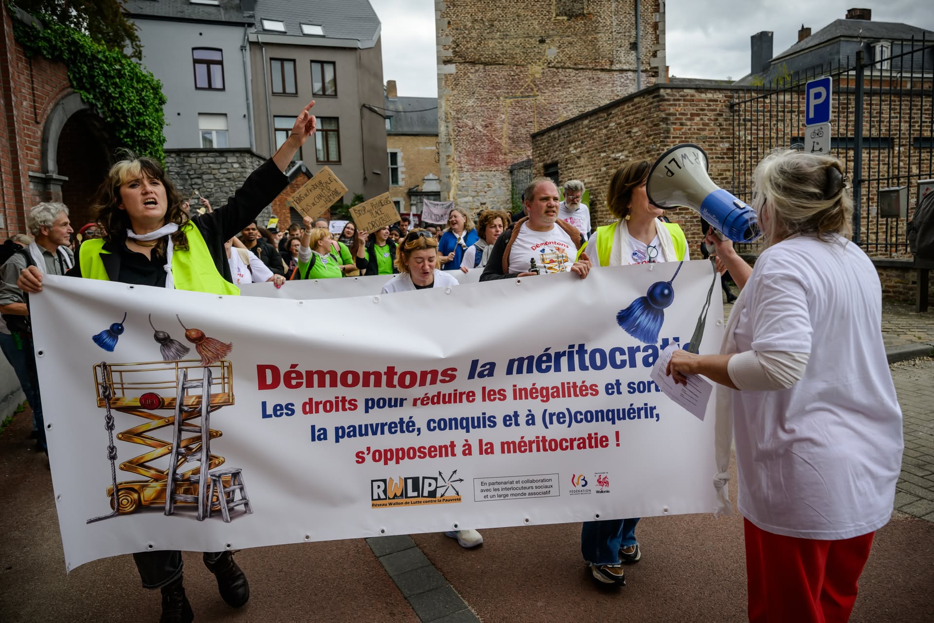 Namur - Journée mondiale de la lutte contre la Pauvreté - Réseau Wallon de la Lutte contre la pauvreté.